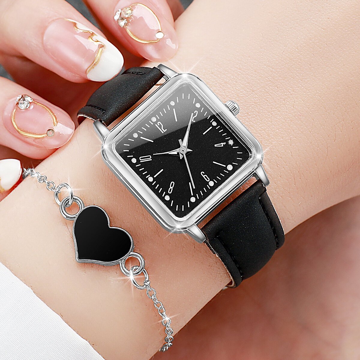 2/4pcs fashion square women's watch leather band quartz watches heart bracelet set(without box) 2/4pcs fashion square women's watch leather band quartz watches heart bracelet set(without box)