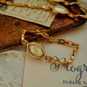 1 piece of new french style retro gold small dial women's watch, fashionable, simple, luxurious, elegant, compact, waterproof, bracelet style, suitable for daily wear, dinner parties, and other occasions to decorate the wrist