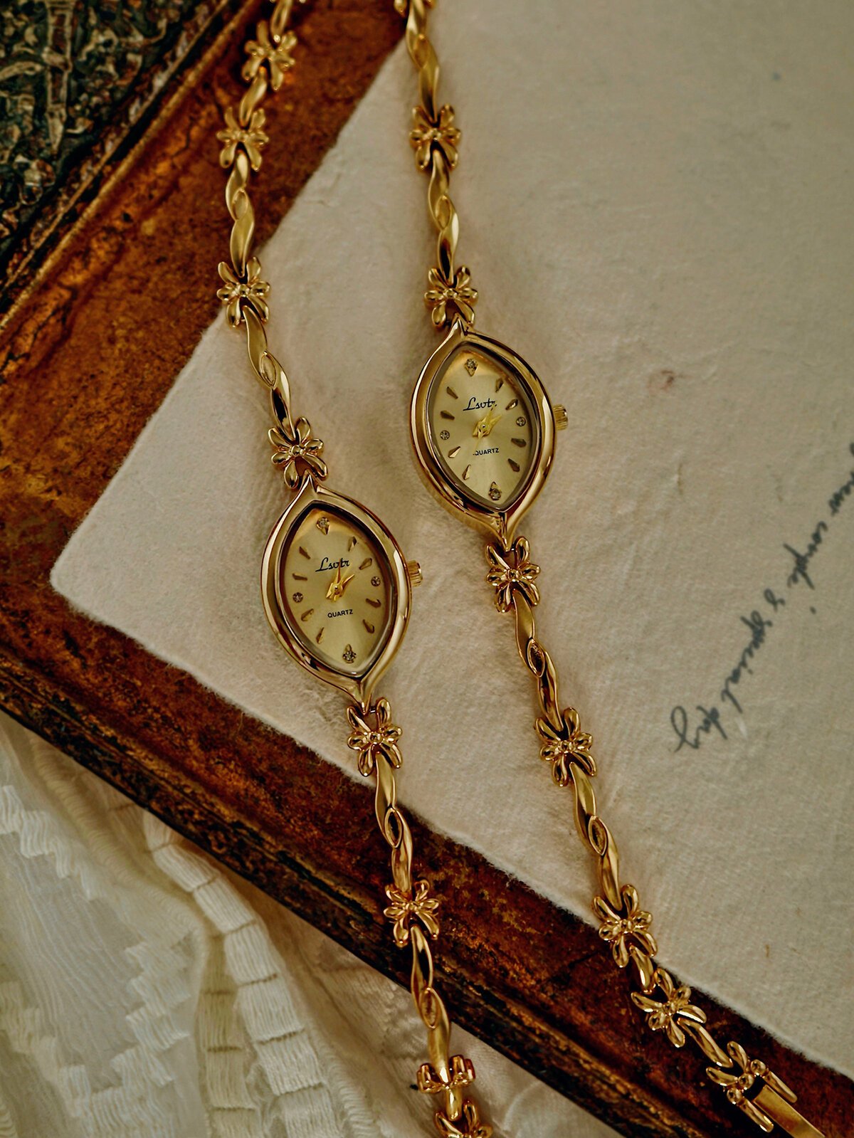 1 piece of new french style retro gold small dial women's watch, fashionable, simple, luxurious, elegant, compact, waterproof, bracelet style, suitable for daily wear, dinner parties, and other occasions to decorate the wrist 1 piece of new french style retro gold small dial women's watch, fashionable, simple, luxurious, elegant, compact, waterproof, bracelet style, suitable for daily wear, dinner parties, and other occasions to decorate the wrist