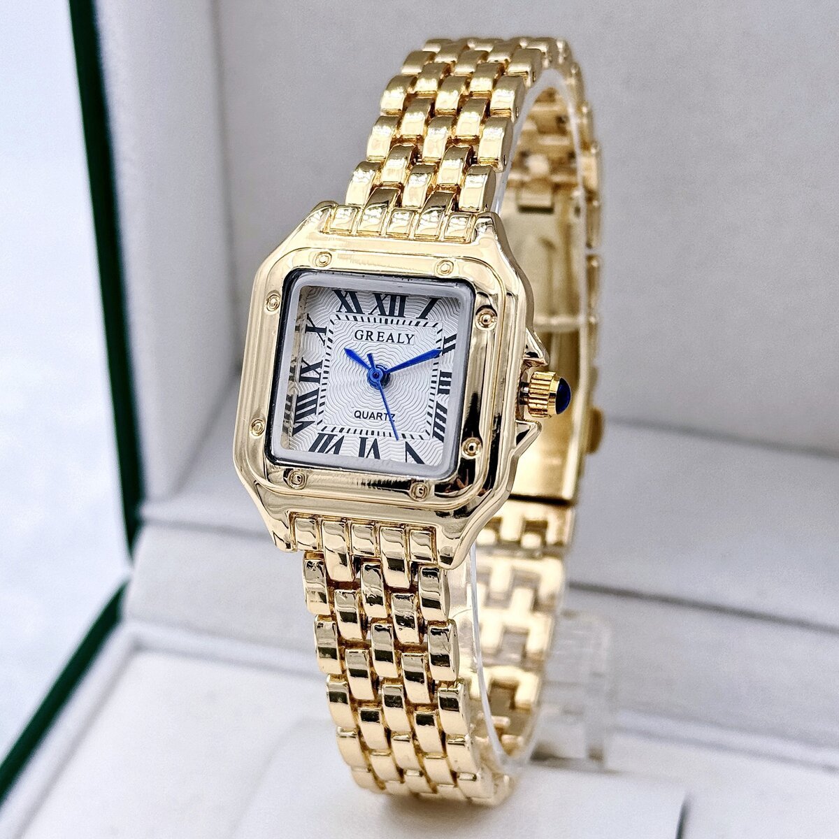 new women watch light luxury brand business gold stainless steel ladies fashion quartz watches female clock bracelet wristwatch new women watch light luxury brand business gold stainless steel ladies fashion quartz watches female clock bracelet wristwatch