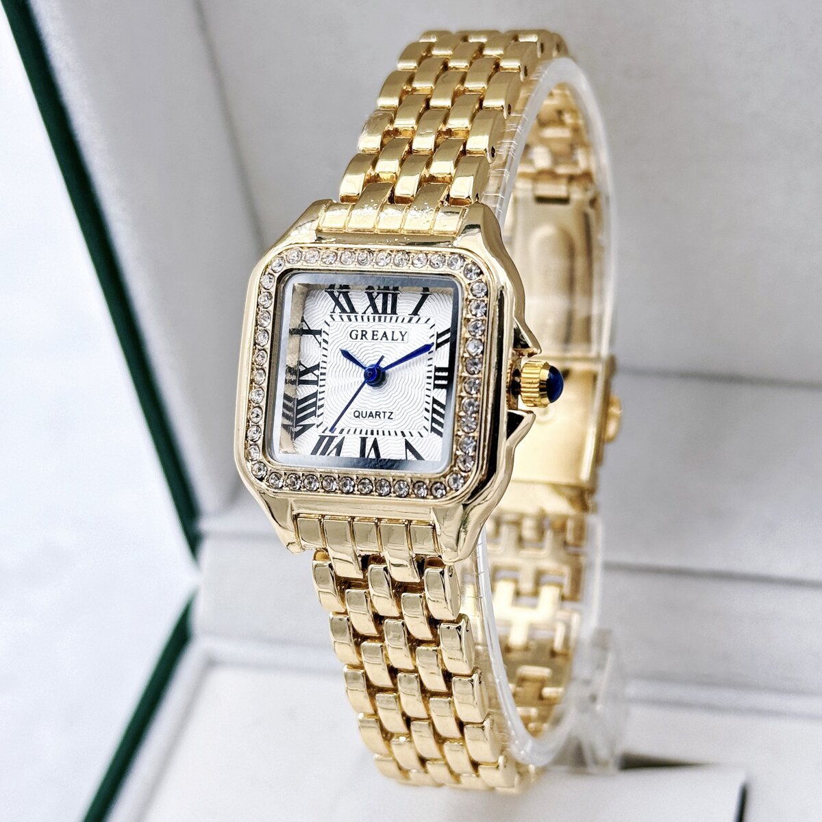 new women watch light luxury brand business gold stainless steel ladies fashion quartz watches female clock bracelet wristwatch new women watch light luxury brand business gold stainless steel ladies fashion quartz watches female clock bracelet wristwatch